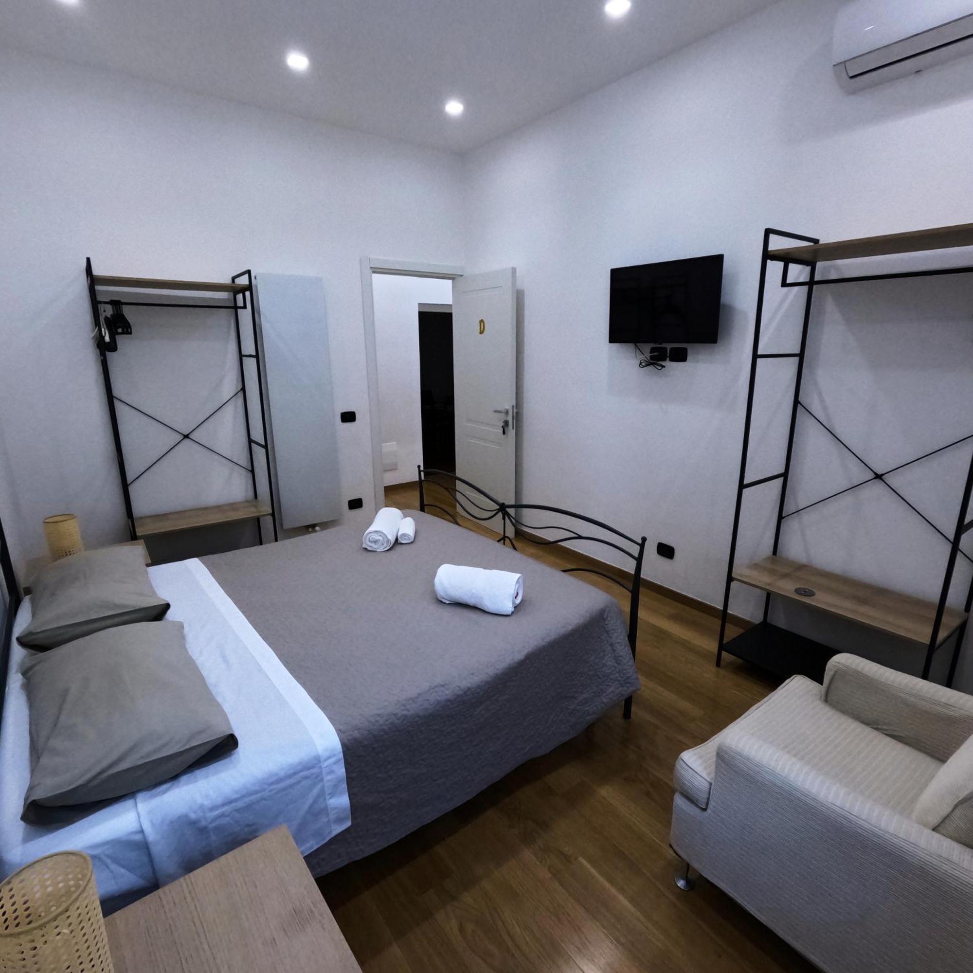 New Rooms Center Bari Exterior foto